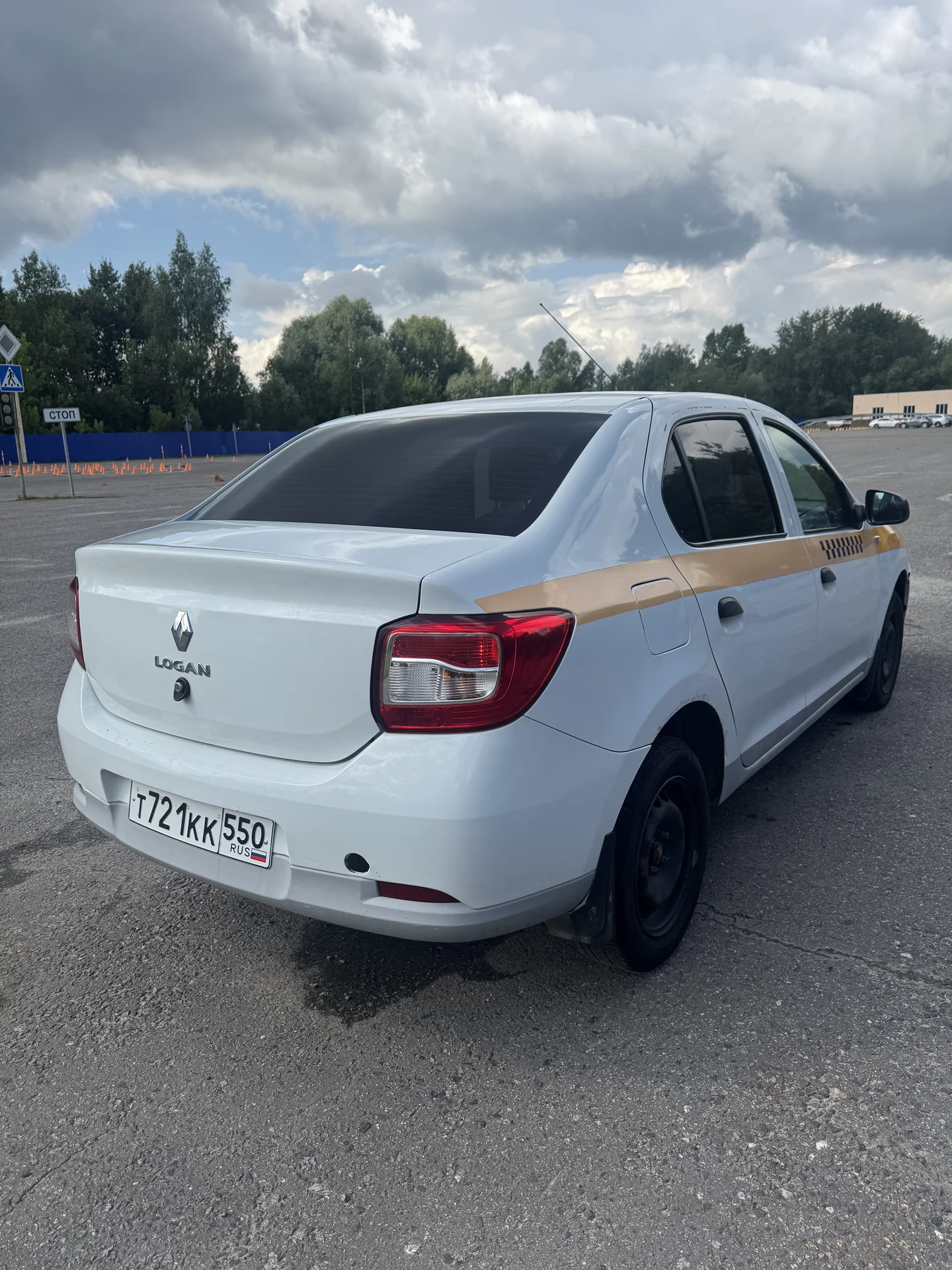 Рено Логан - миниатюра 5