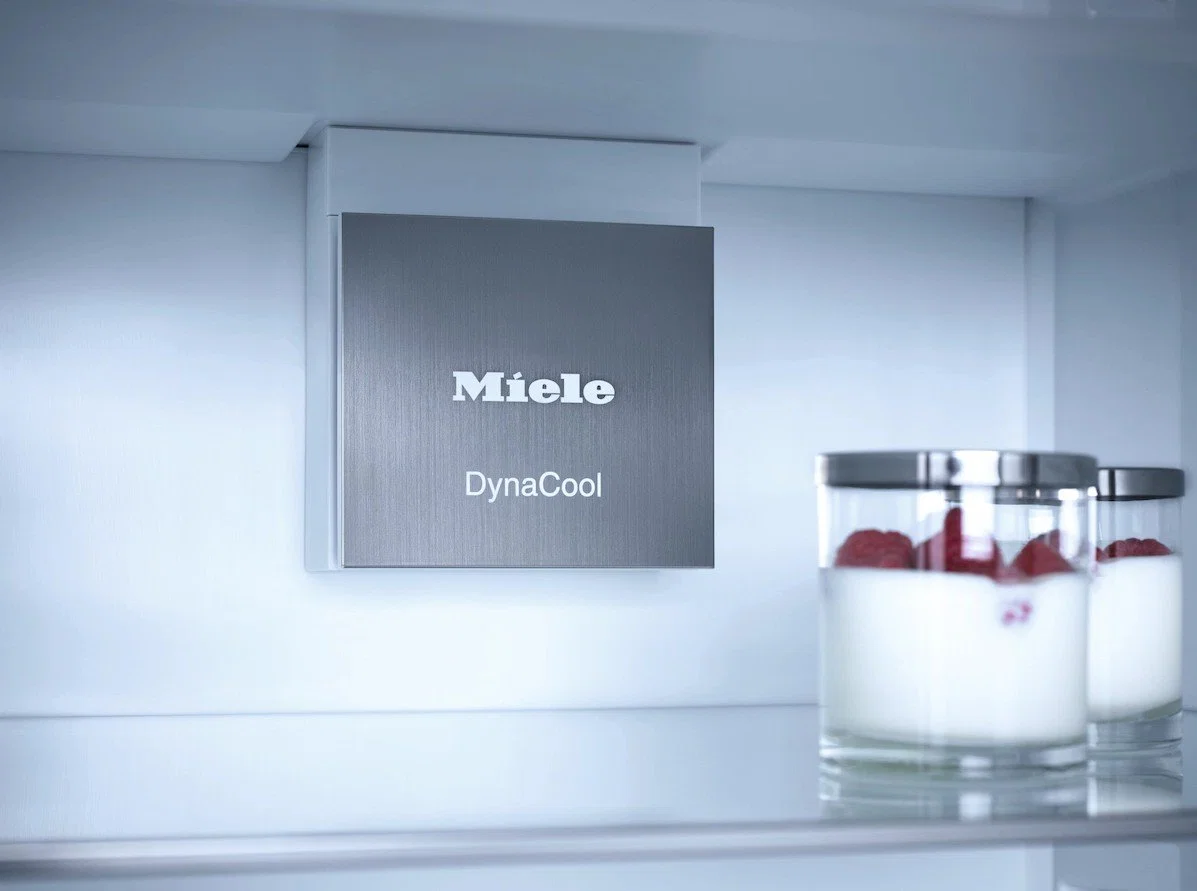 Встраиваемый холодильник Miele KFN 7734 E - миниатюра 2