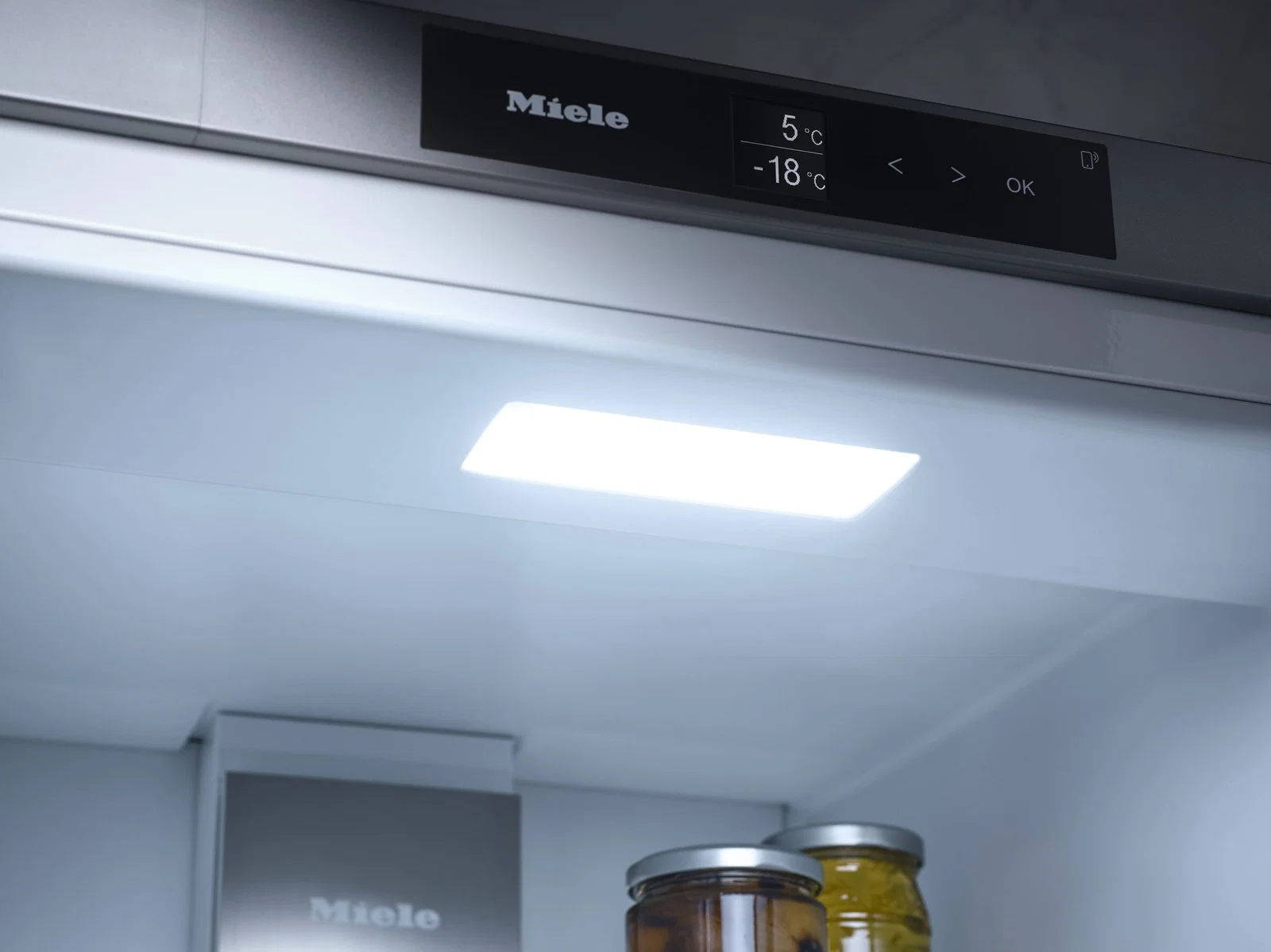 Встраиваемый холодильник Miele KF 7742 C - миниатюра 6