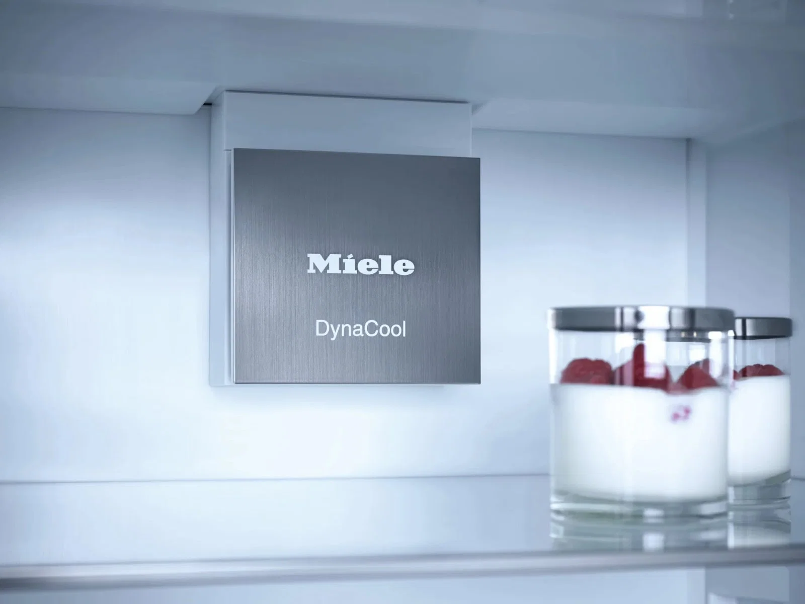 Встраиваемый холодильник Miele K 7748 D - миниатюра 3