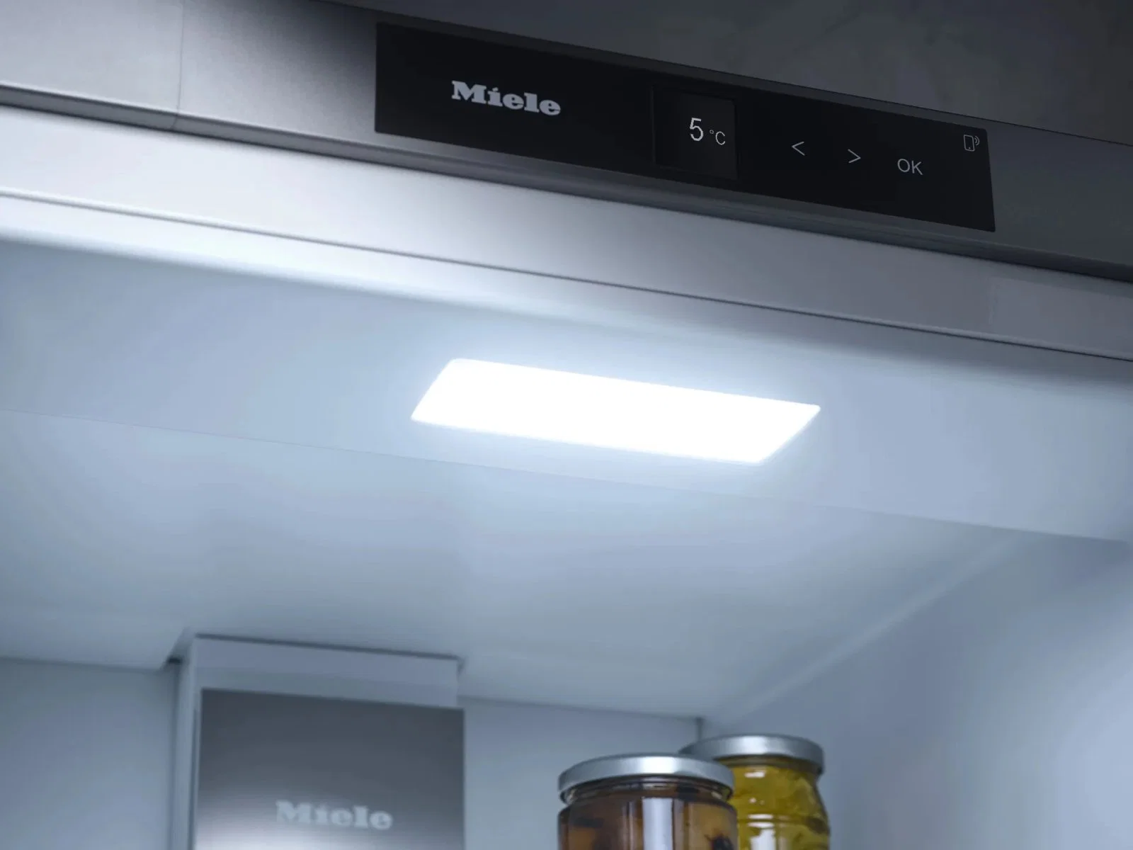 Встраиваемый холодильник Miele K 7747 D - миниатюра 3
