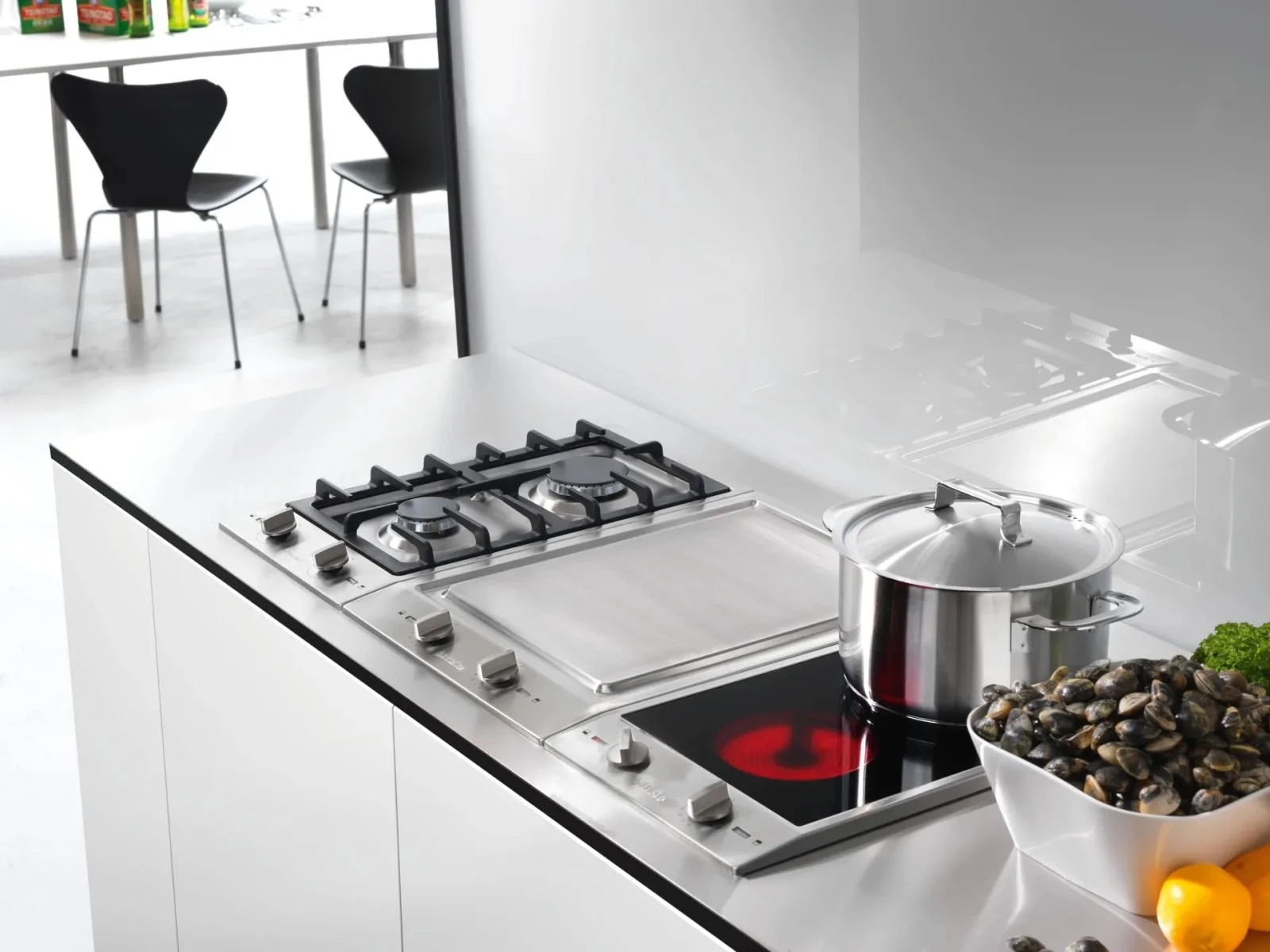 Стеклокерамическая варочная панель Miele CS1112 E - миниатюра 2