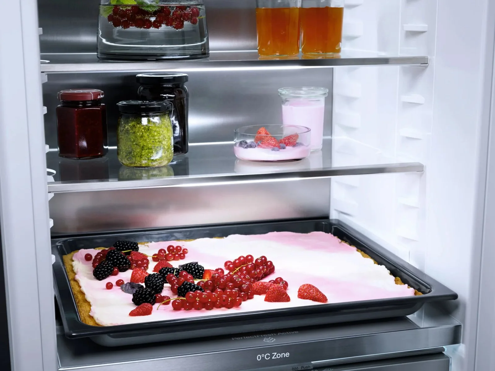 Встраиваемый холодильник Miele K 7438 D - миниатюра 3