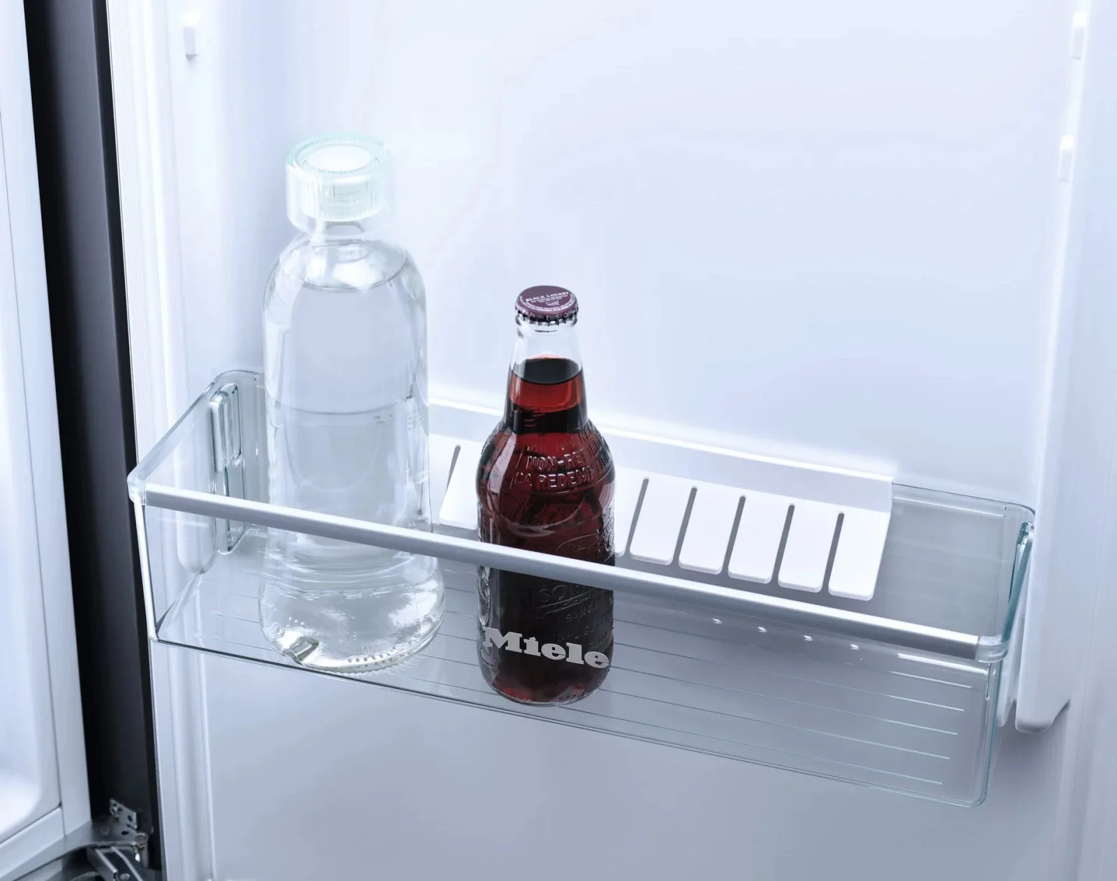 Встраиваемый холодильник Miele K 7328 D - миниатюра 3