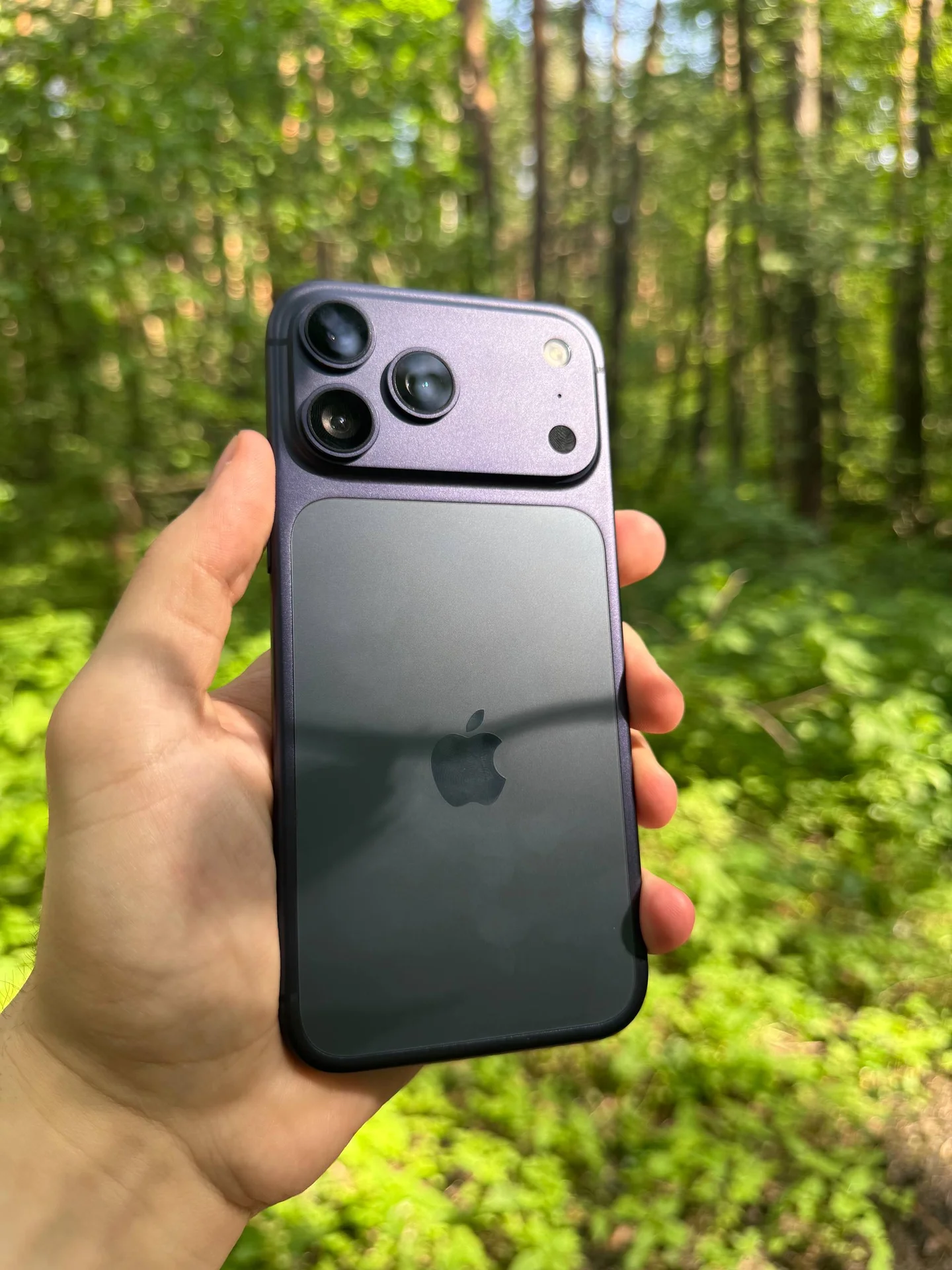 iPhone 17 Pro Max - миниатюра 2