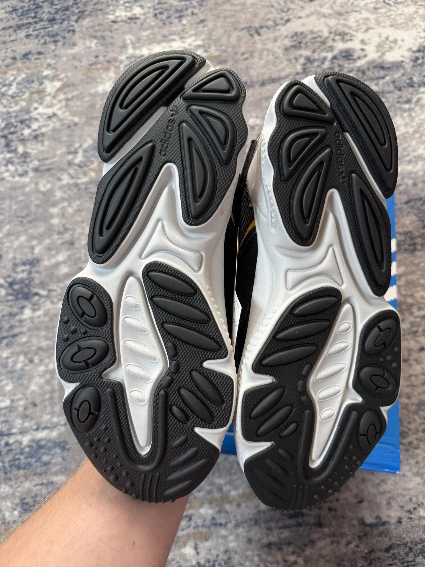 Кроссовки Adidas Ozweego оригинал - миниатюра 3
