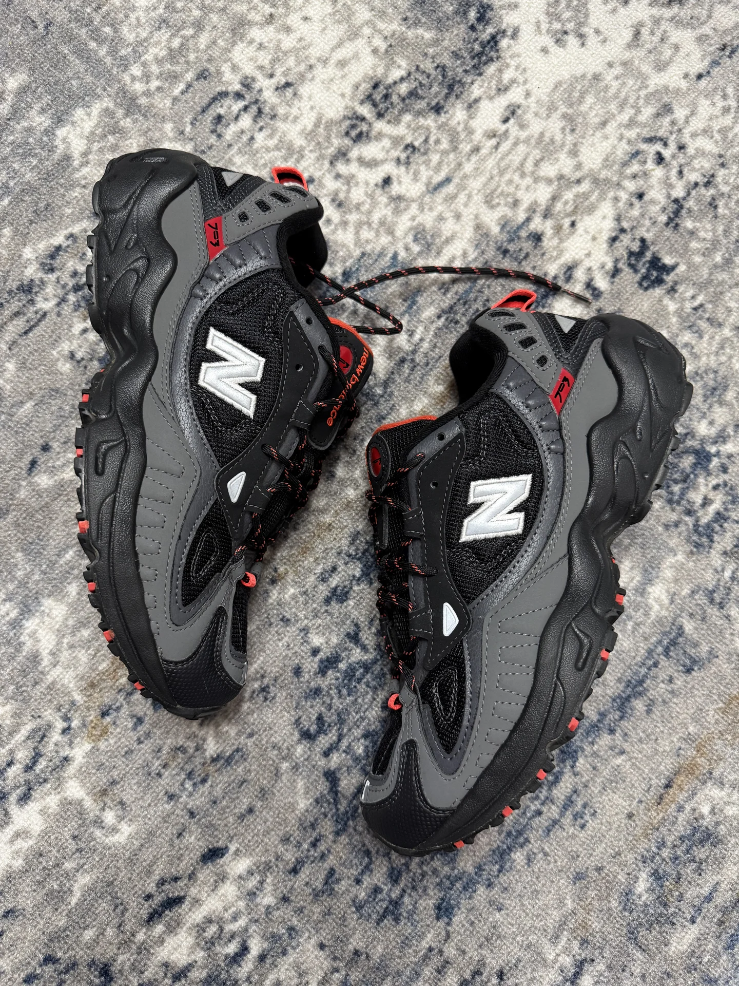Кроссовки New Balance 703 оригинал - миниатюра 2