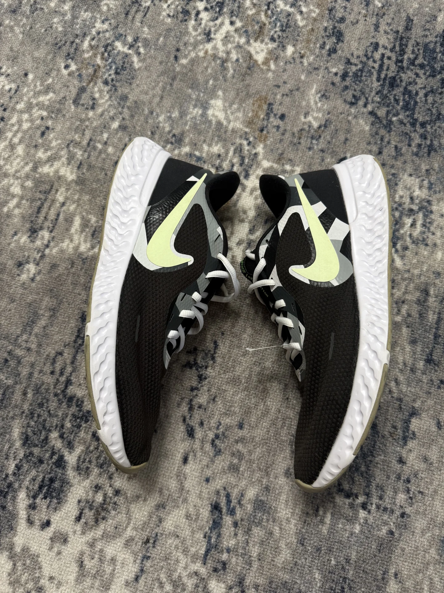 Кроссовки Nike Revolution оригинал - миниатюра 2