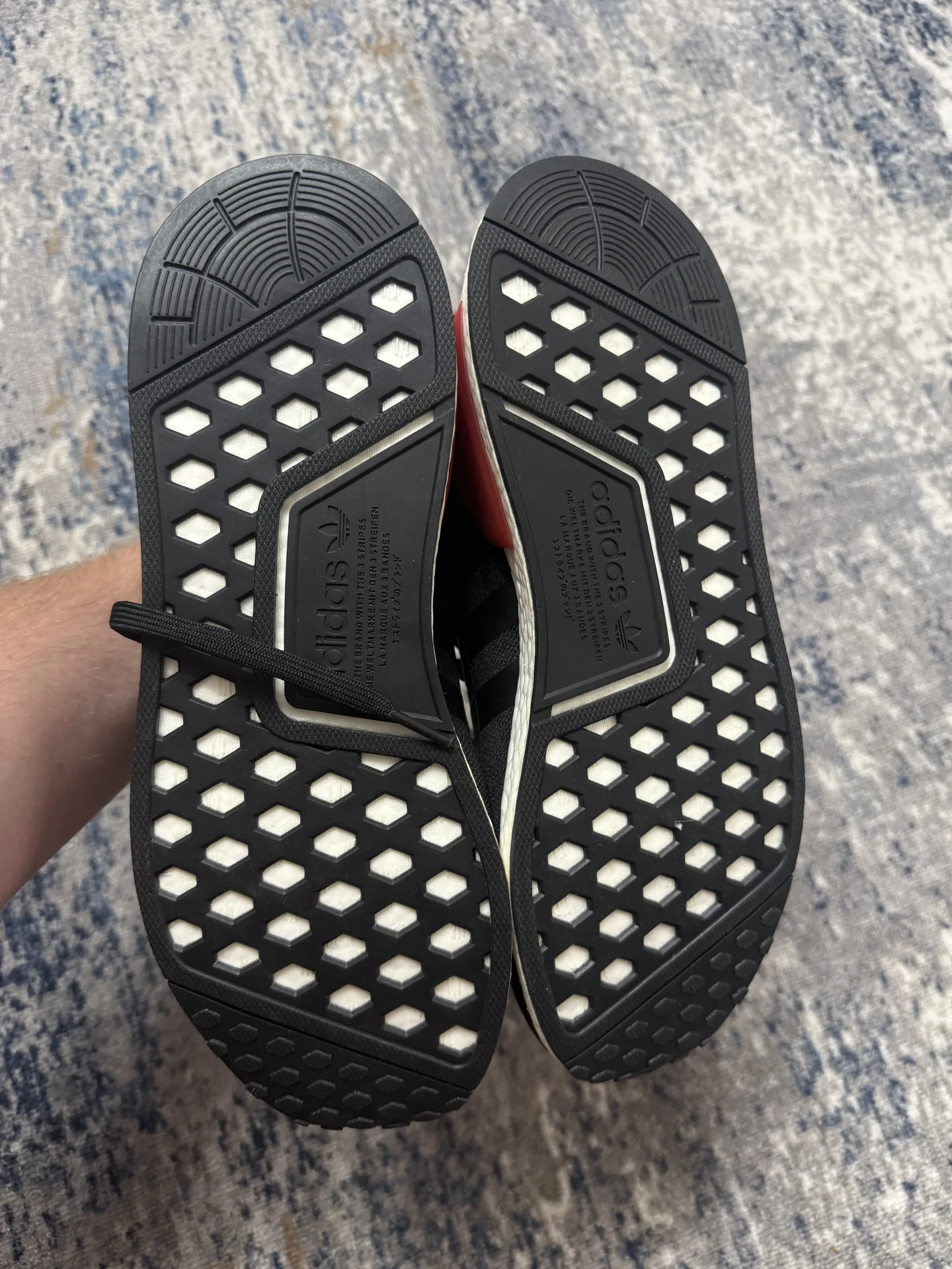 Кроссовки Adidas NMD R1v2 оригинал - миниатюра 5