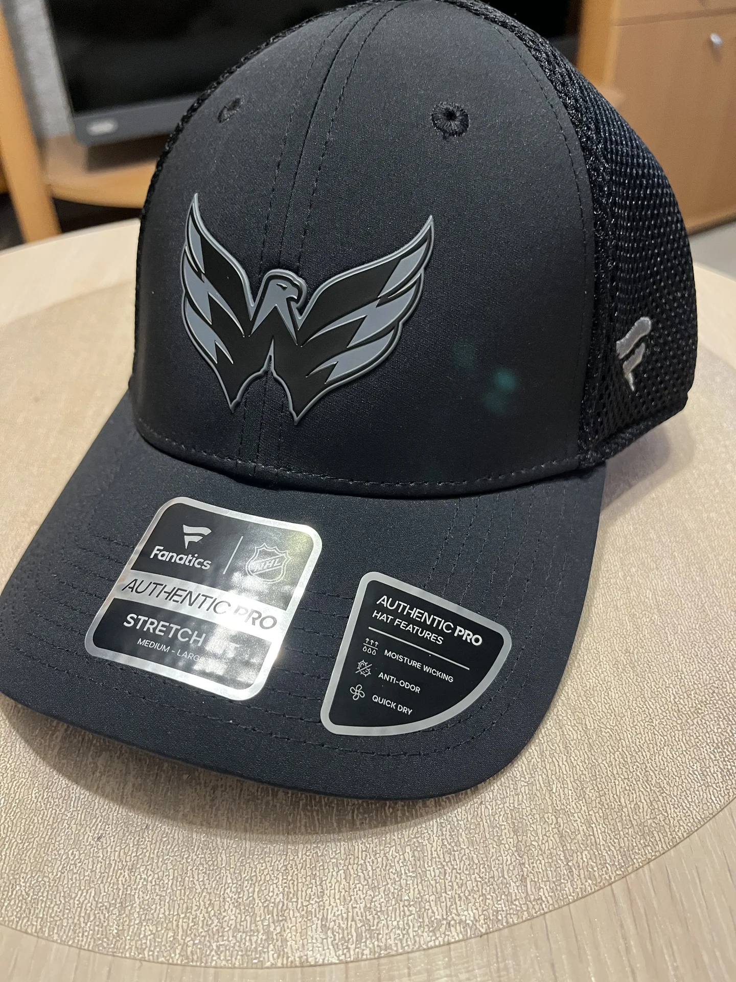 Бейсболка Capitals Fnatics NHL