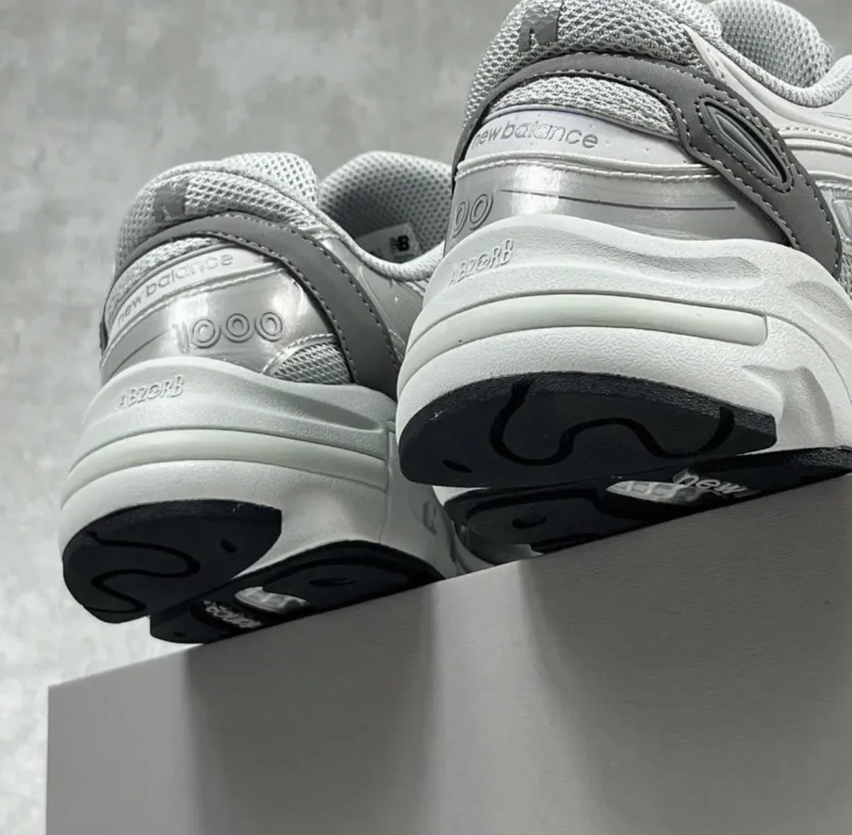 Кроссовки new balance 1000 - миниатюра 5