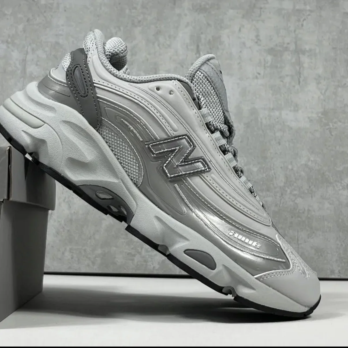 Кроссовки new balance 1000 - миниатюра 6