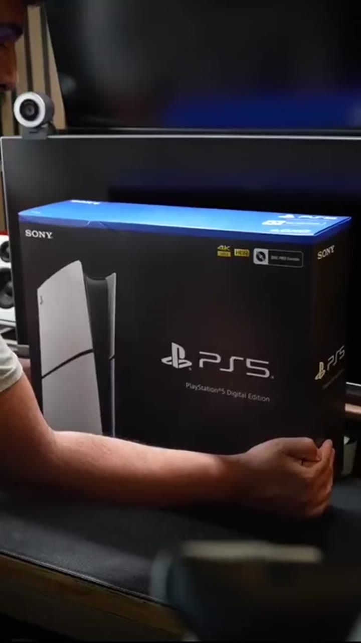 Sony PlayStation 5 Slim Digital Edition 1TB Новый - видео 5