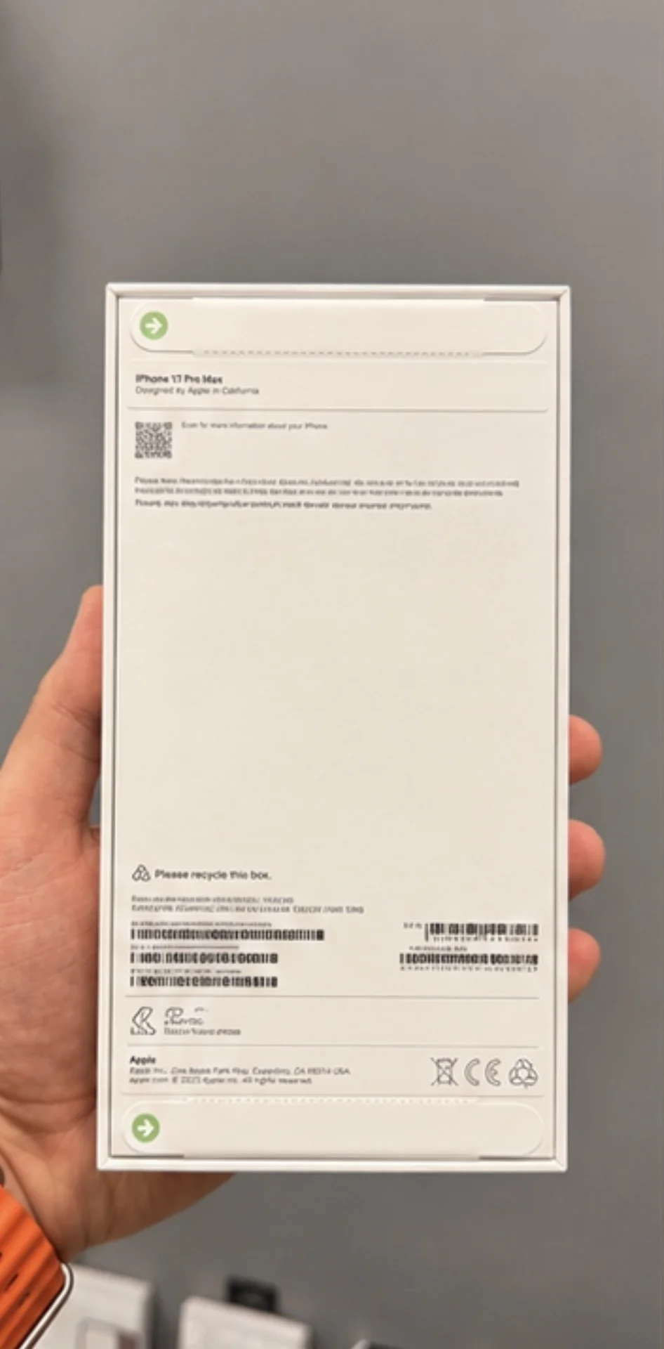 iPhone 17 Pro Max 256GB Silver Sim-eSim «Новый» - миниатюра 5