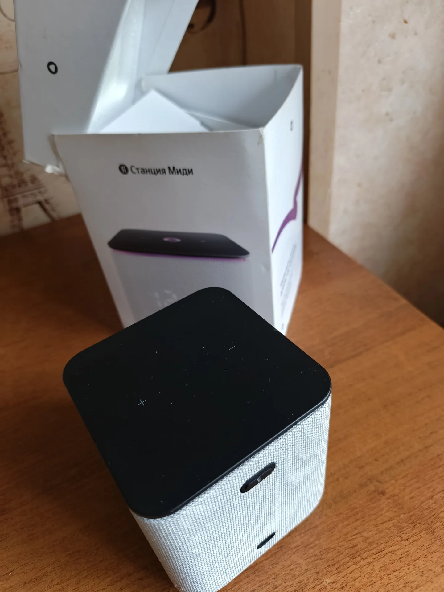 Яндекс Станция Миди (с Zigbee) - миниатюра 2
