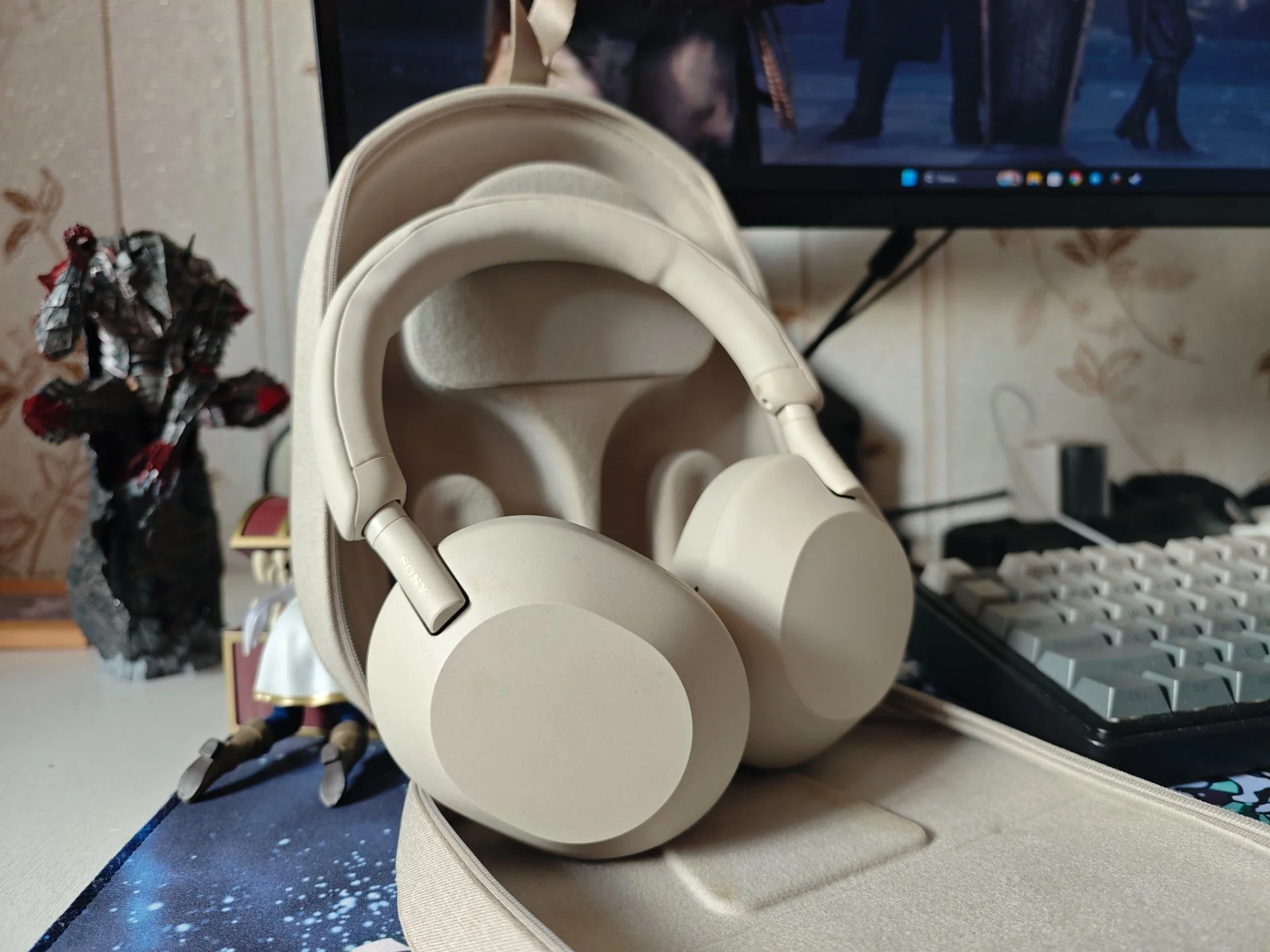 Беспроводные/проводные наушники Sony WH-1000XM5 - изображение 1