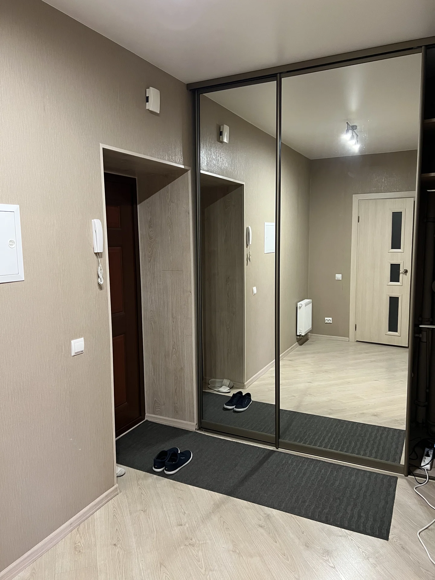 Продам 1-к. квартиру 43м - миниатюра 3