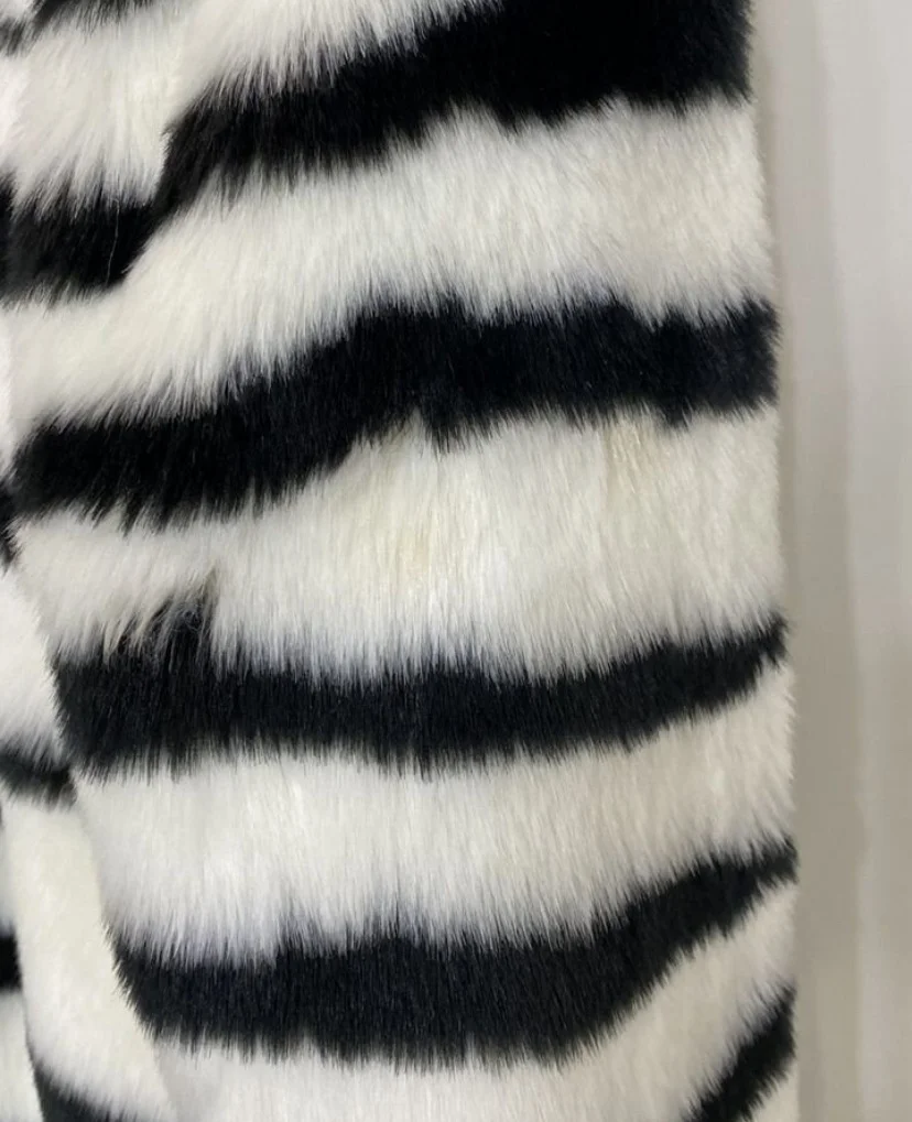 Шуба bershka - миниатюра 8