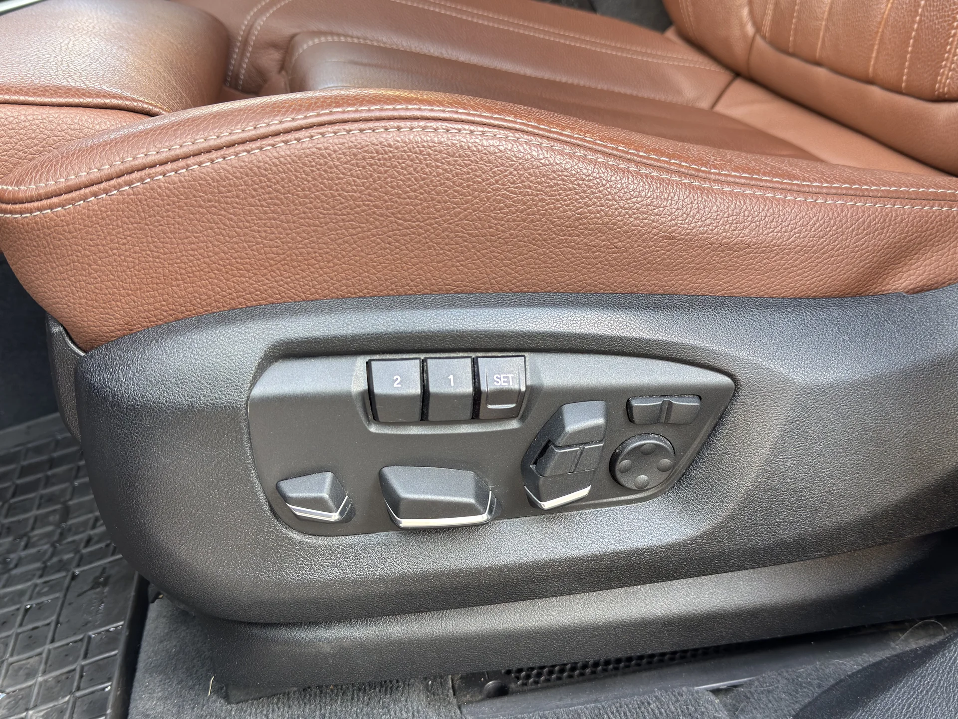 BMW X6 2015 - миниатюра 24