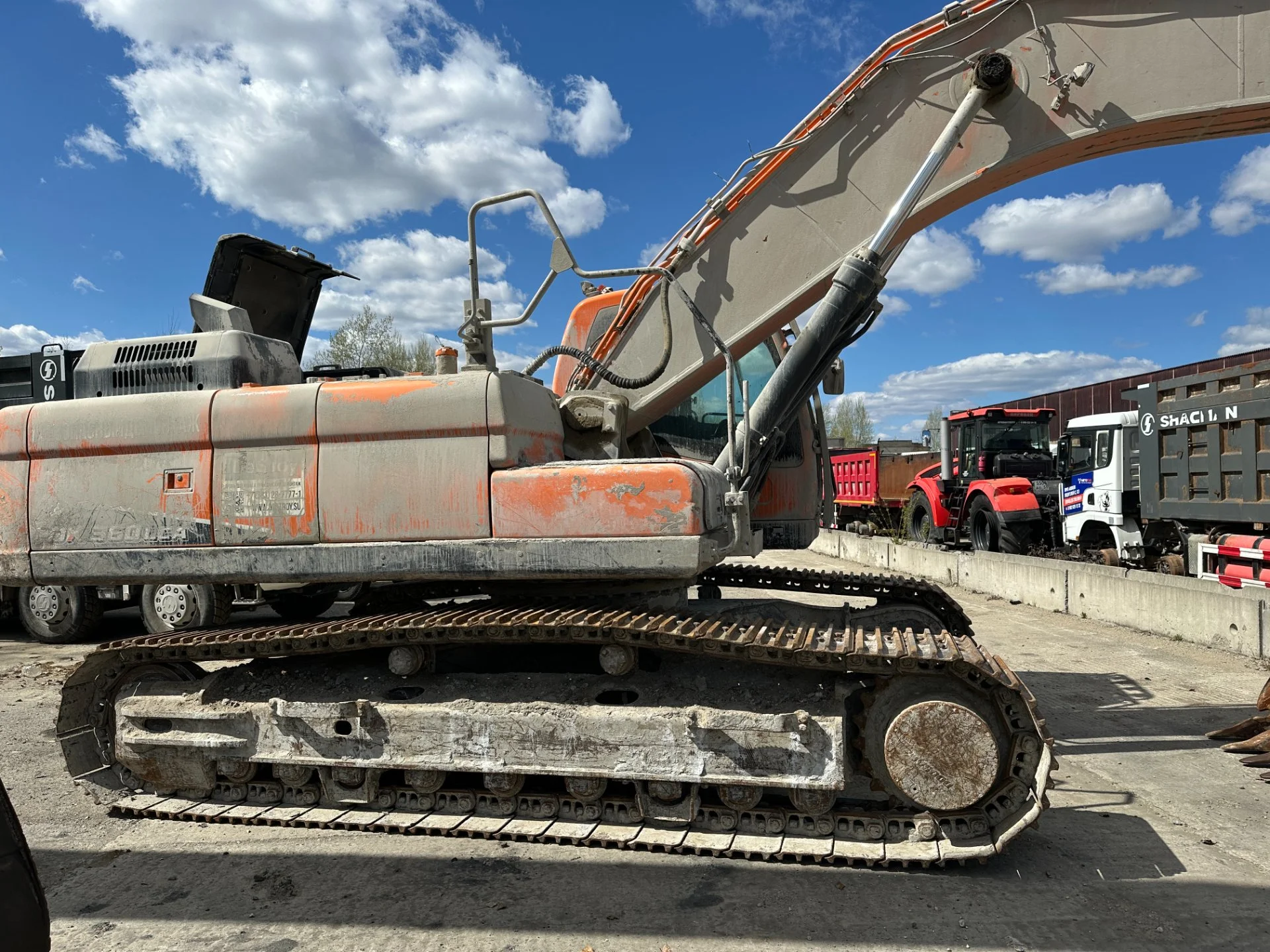 Гусеничный экскаватор Doosan DX360LCA‑7M - миниатюра 4