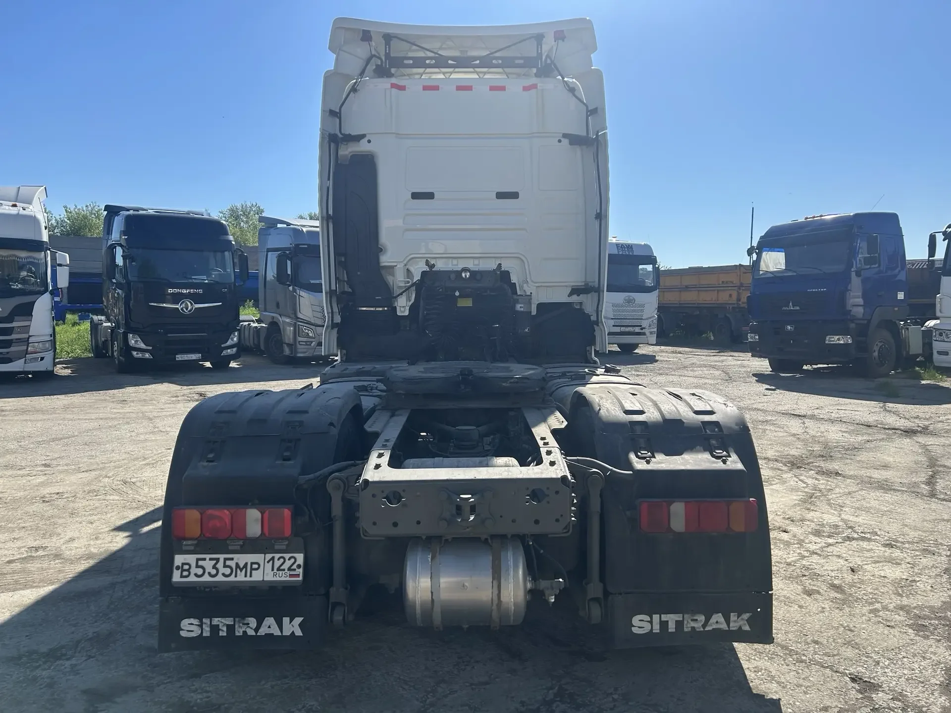 В продаже SITRAK C7H 4x2 Седельный тягач - миниатюра 8