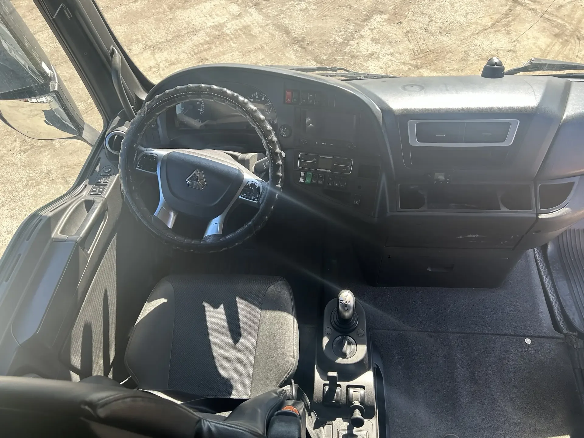 В продаже SITRAK C7H 4x2 Седельный тягач - миниатюра 16