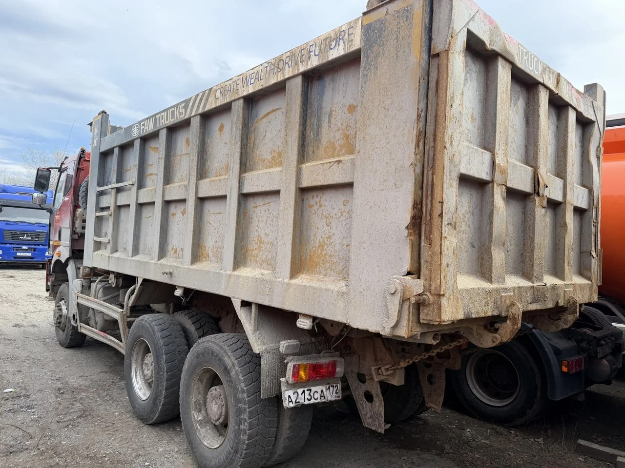 FAW J6 6x6 Самосвал - миниатюра 7