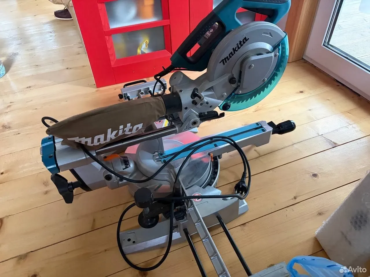 Торцовочная пила Makita LS0815FL - миниатюра 4
