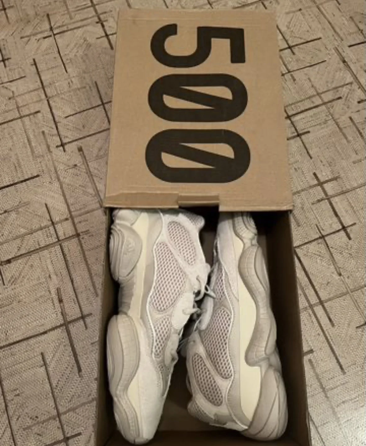 Кроссовки adidas yeezy boost 500 - миниатюра 2