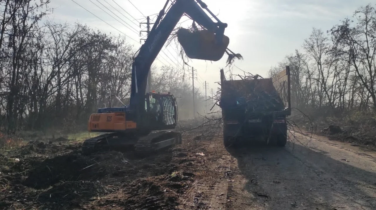 аренда экскаватора hitachi zx240 - миниатюра 2