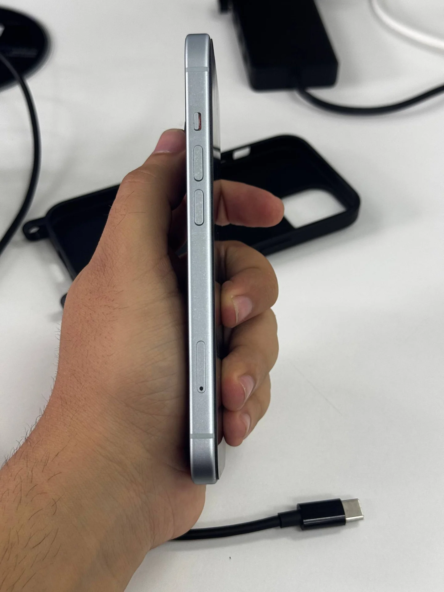 Apple iPhone 15 128 Gb черный - миниатюра 10