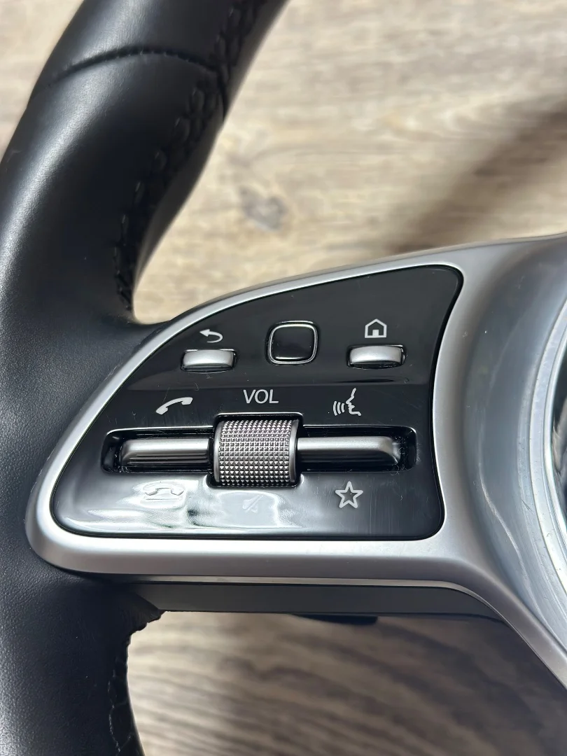 Руль Mercedes-Benz - миниатюра 2