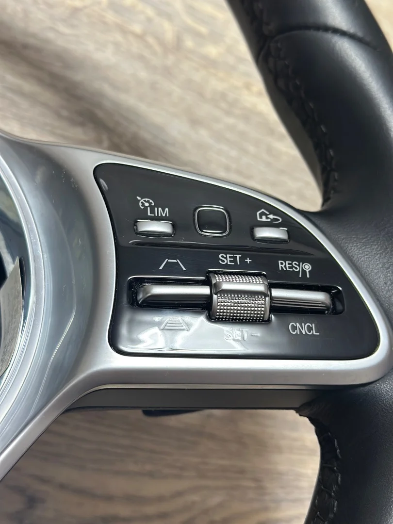 Руль Mercedes-Benz - миниатюра 3