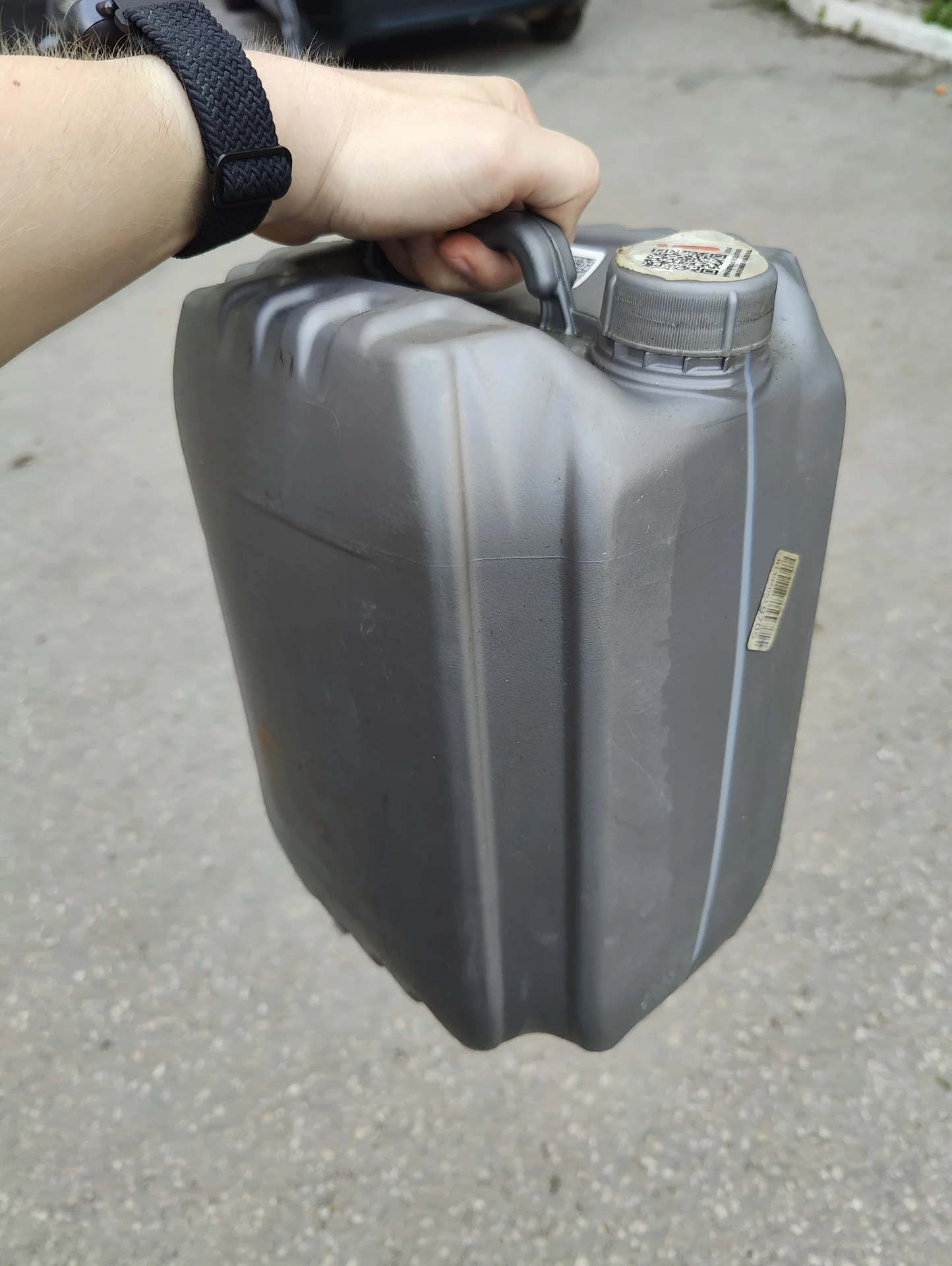 Канистры для ГСМ 10л - миниатюра 2