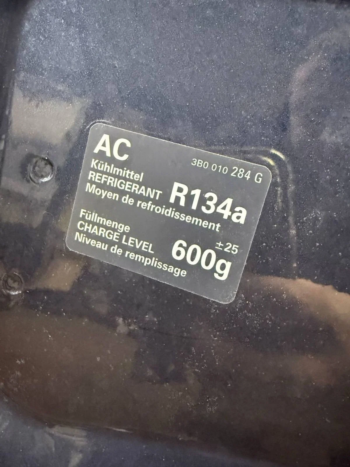 Капот Volkswagen Passat B5 рестайлинг (2000—2005) - миниатюра 8
