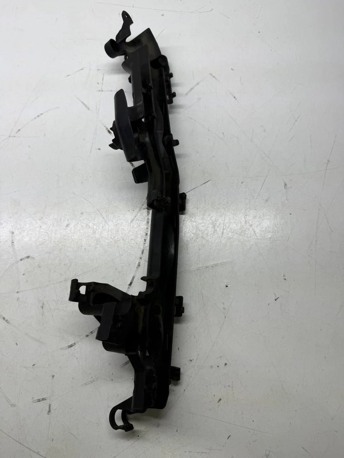 Кронштейн Volkswagen Touareg II рестайлинг (2014—2018) - миниатюра 5