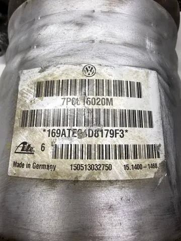 Амортизатор задний правый Volkswagen Touareg II рестайлинг (2014—2018)