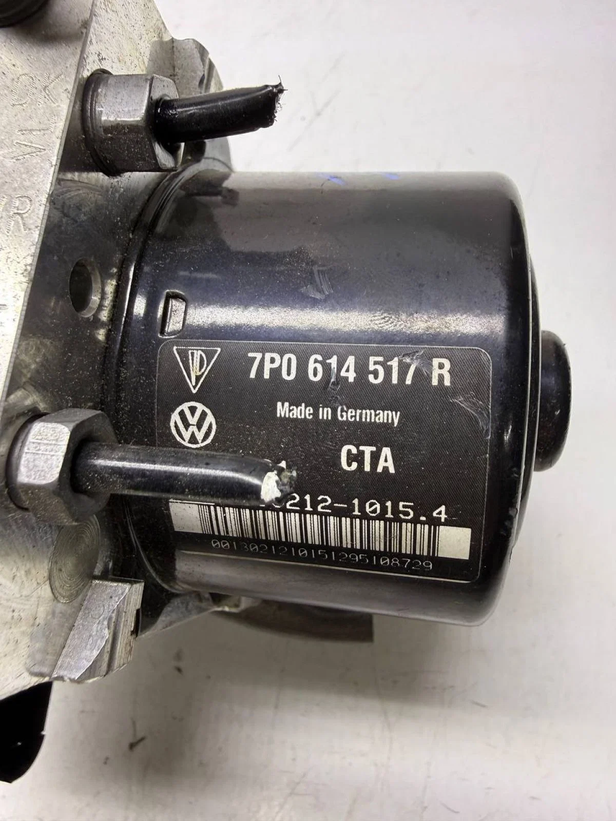 Блок ABS (насос) Volkswagen Touareg II рестайлинг (2014—2018) - миниатюра 6