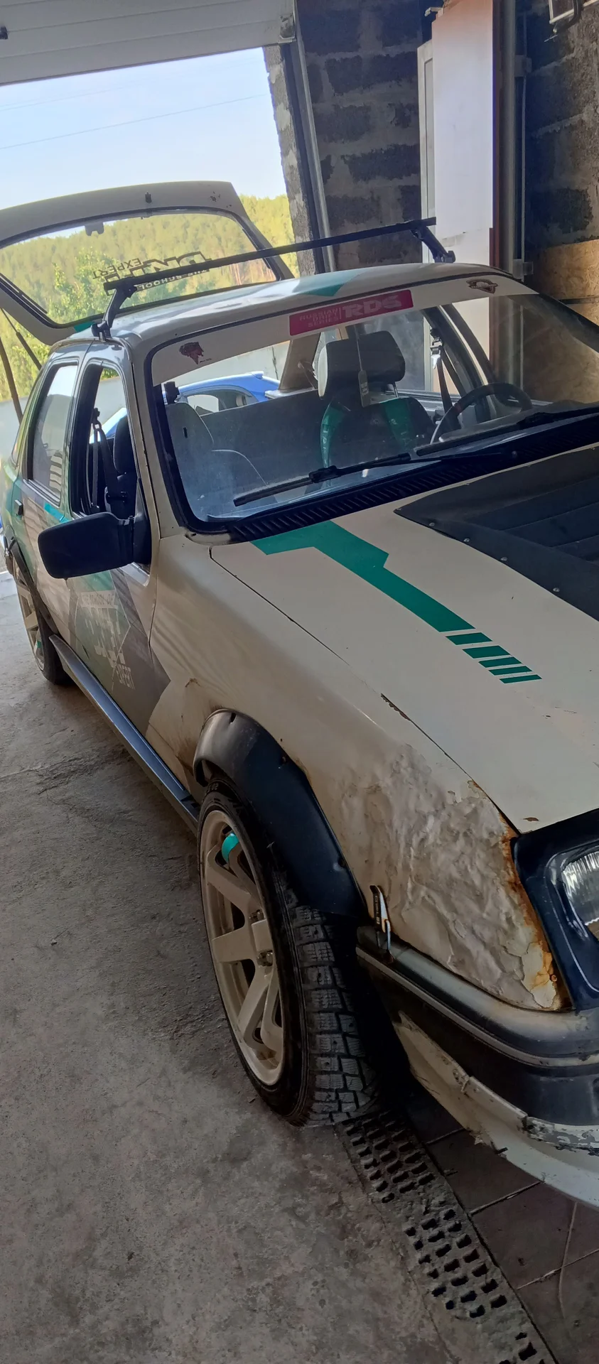 Ford Sierra 2.0 МТ, 1982, битый, 200 000 км - миниатюра 6