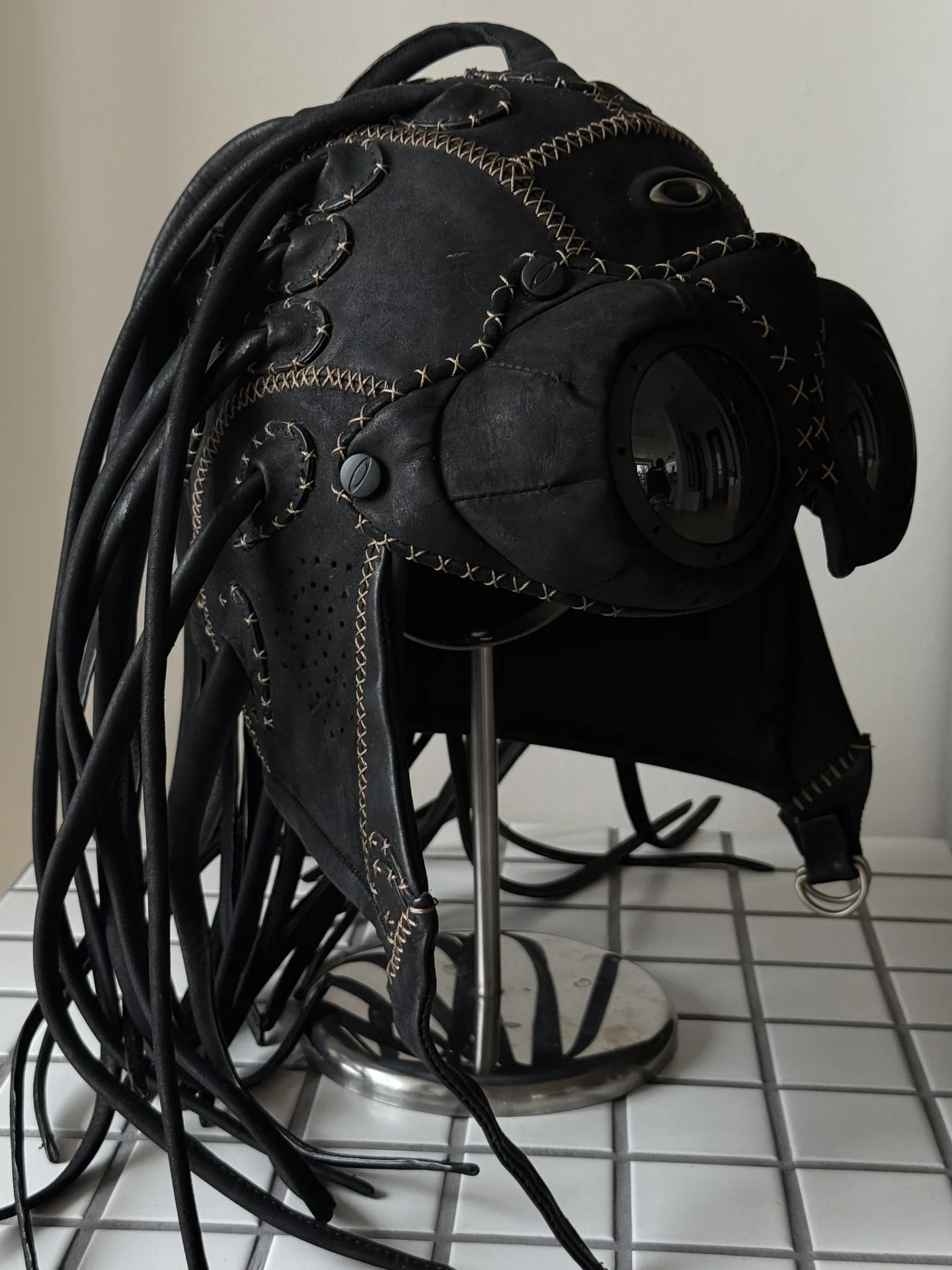Легендарный шлем Oakley Medusa Helmet - миниатюра 3