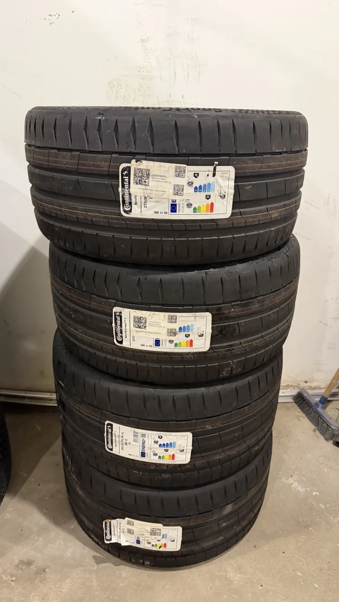 Continental SportContact 7 275/35 R19 и 285/30 R20