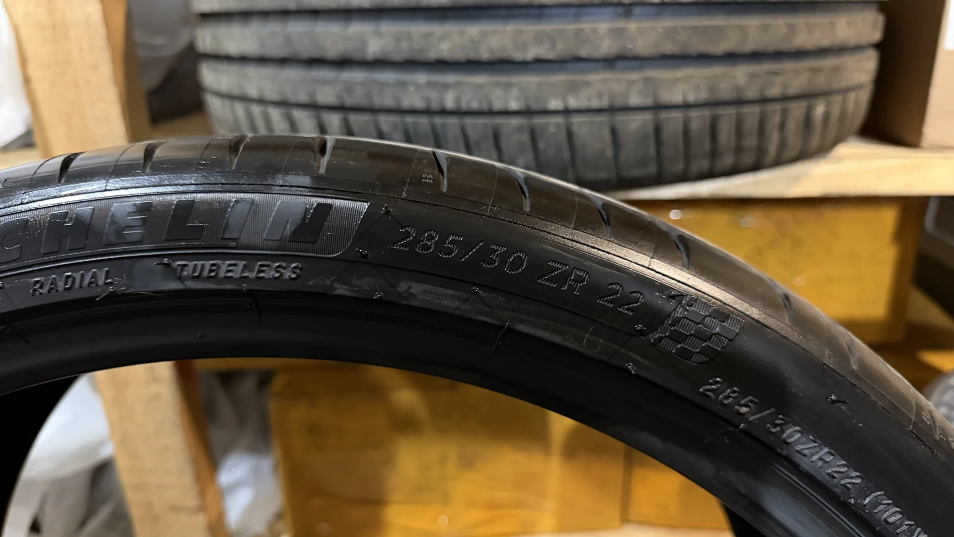Michelin Pilot Sport 4 S 285/30 R22 101Y - миниатюра 2