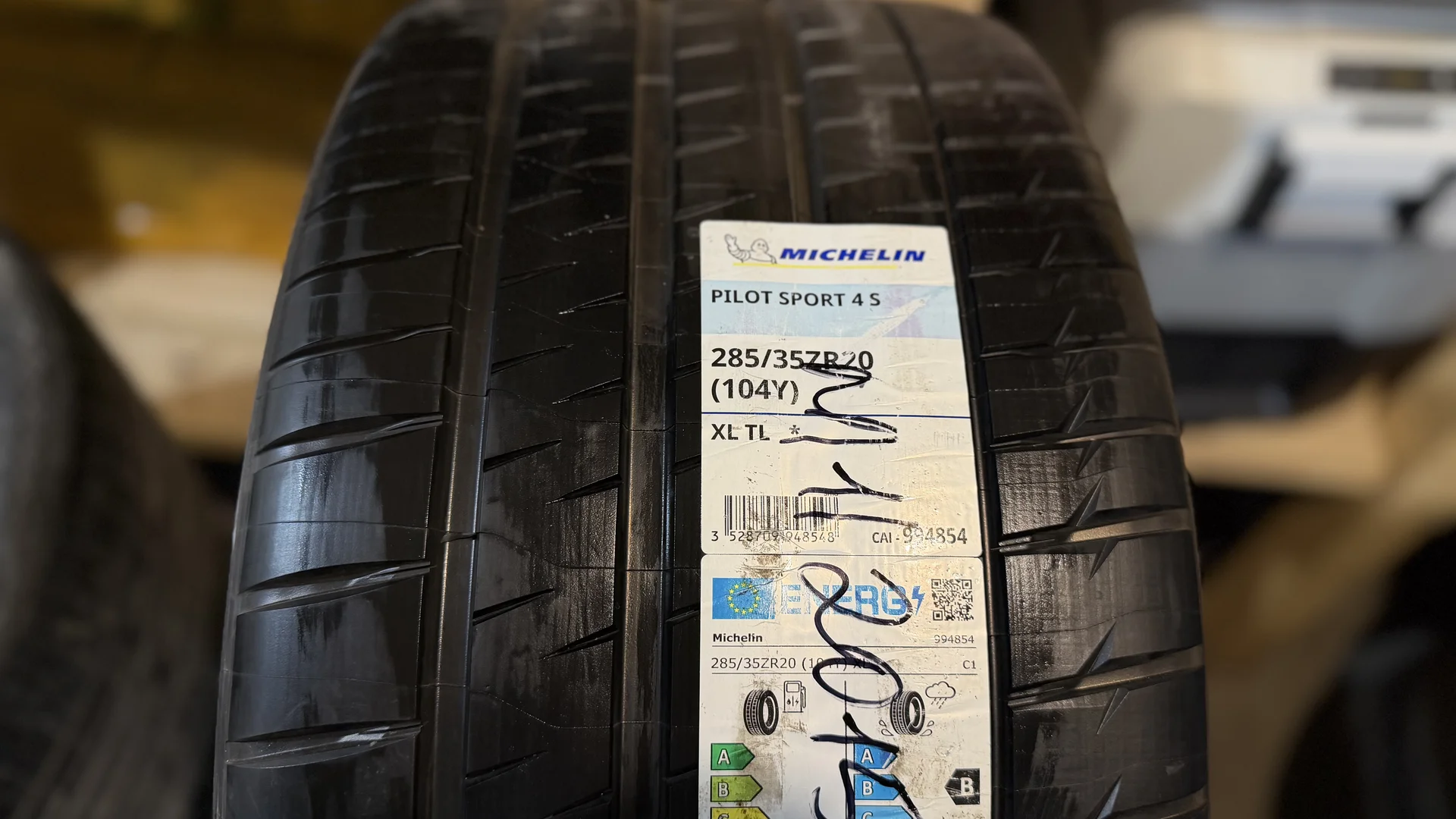 Michelin Pilot Sport 4 S 285/30 R22 101Y - миниатюра 3