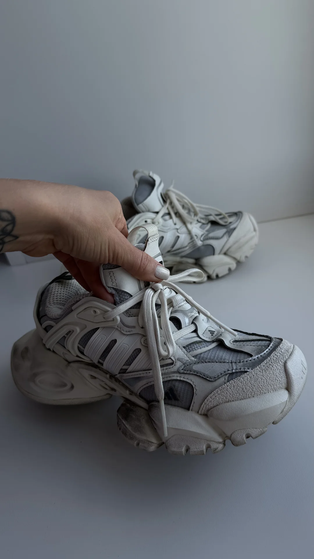 Кроссовки Adidas - миниатюра 2