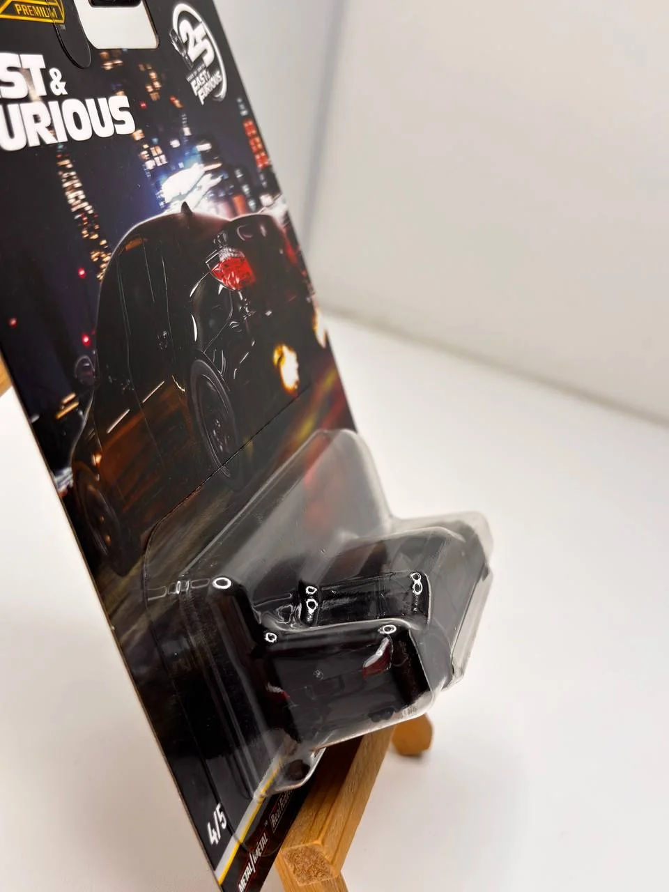 Hot Wheels Premium 2010 BMW M5 - миниатюра 3
