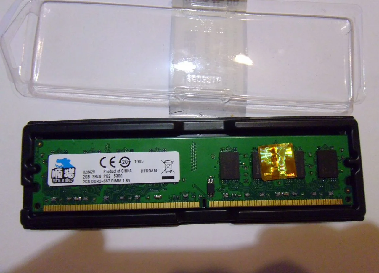 Оперативная память 2 Гб DDR2 567 dimm 1.8v - изображение 1