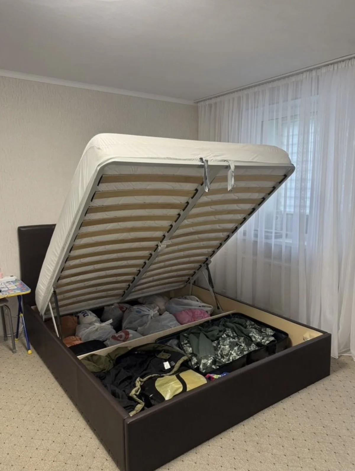 Кровать с матрасом 160х200 - миниатюра 2