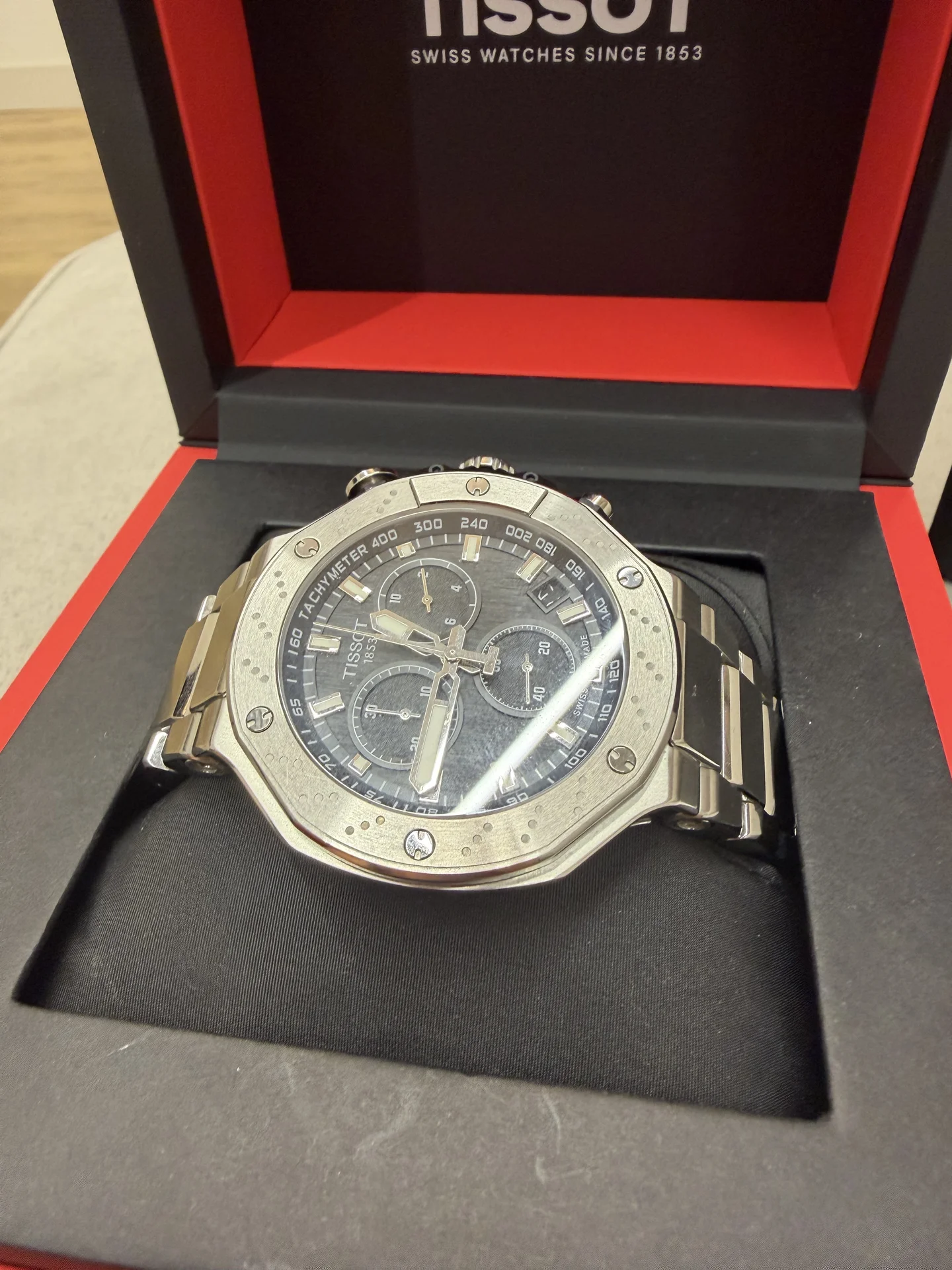 Швейцарские наручные часы Tissot T141.417.11.051.0 - миниатюра 3