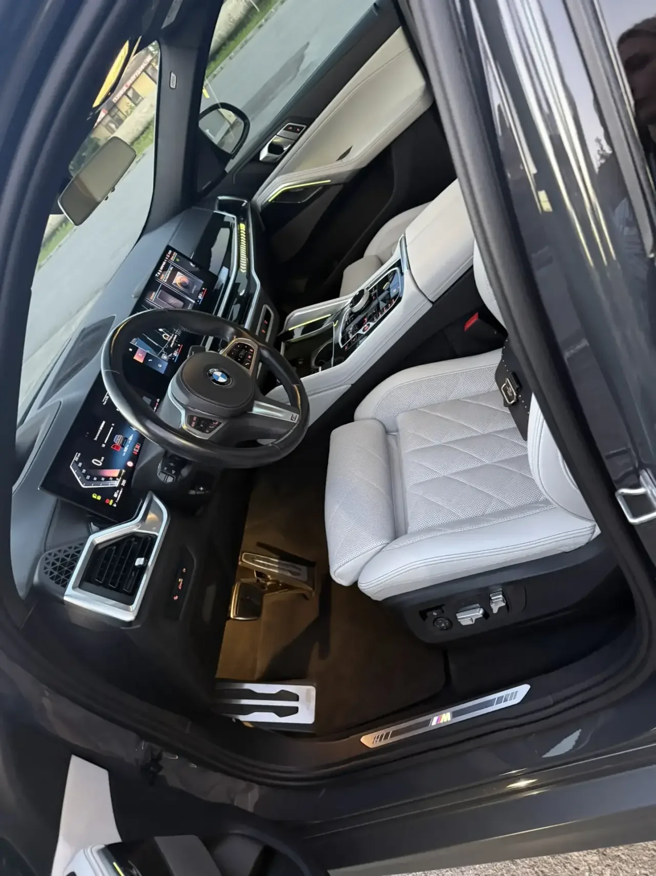 BMW X6 3.0 AT 2023г.в. 72 000км - миниатюра 9