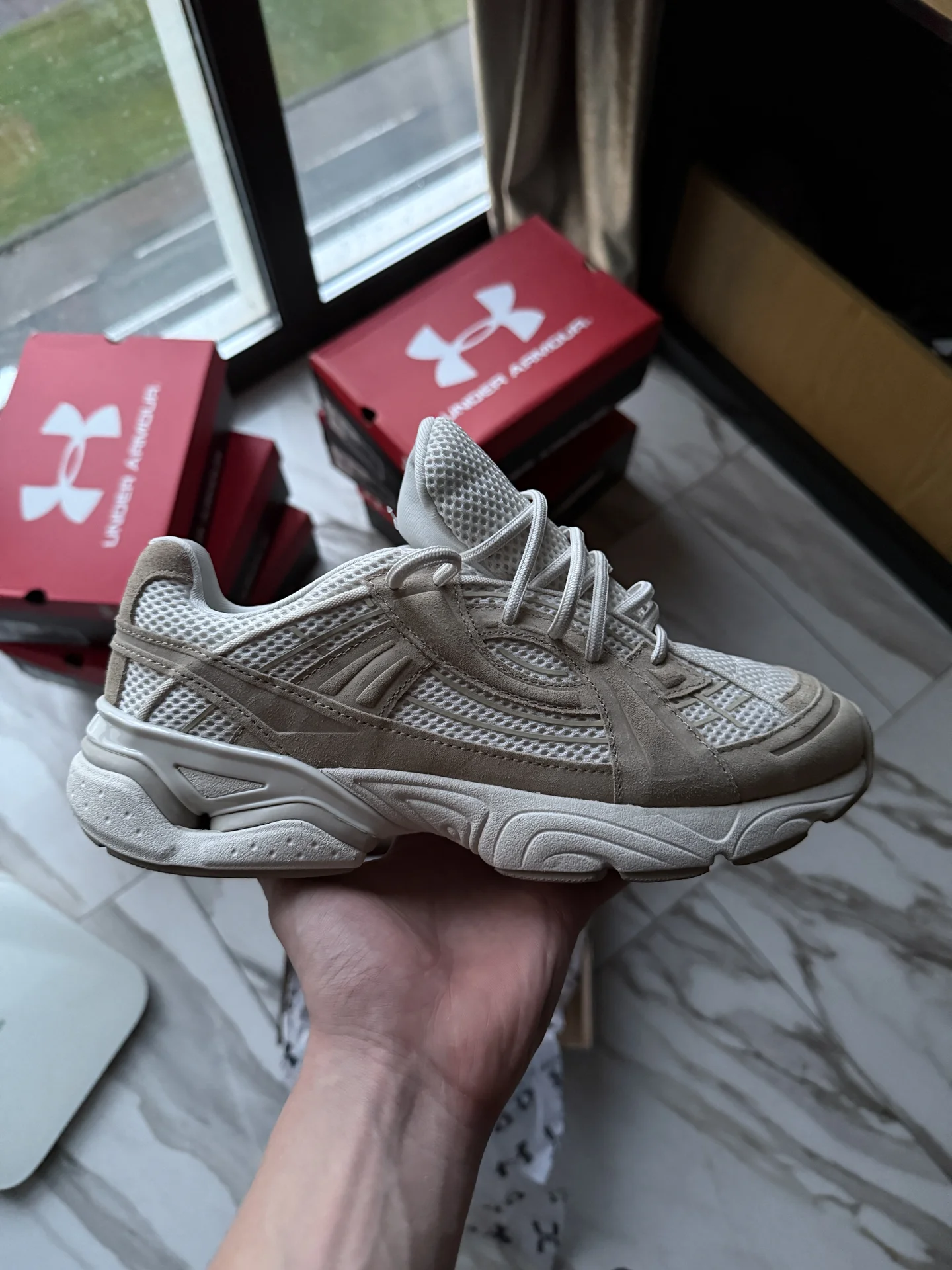 Оригинальные кроссовки Under Armour Sola